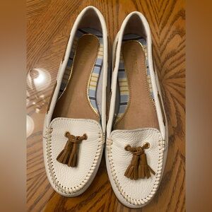 Sperry White Leather Tassel Loafers with Tan Tassels